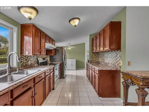 23501 NE Sunnycrest Road Newberg OR 97132