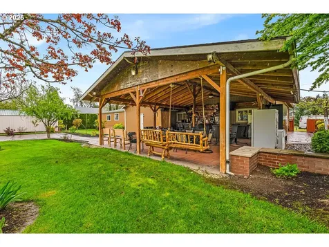 23501 NE Sunnycrest Road Newberg OR 97132