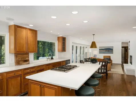 722 SW Westwood Drive Portland OR 97239