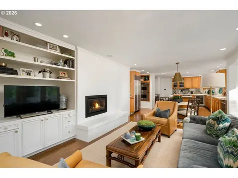 722 SW Westwood Drive Portland OR 97239