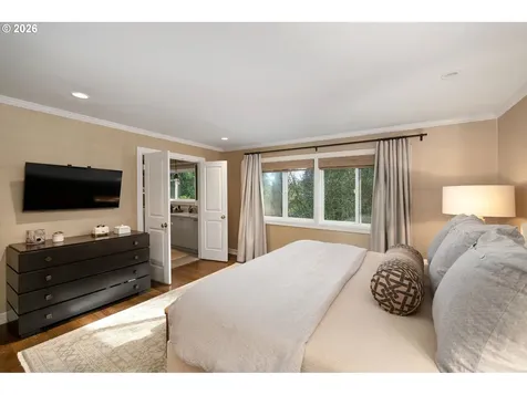 722 SW Westwood Drive Portland OR 97239