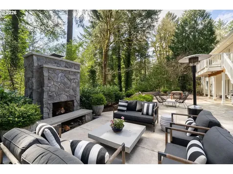 722 SW Westwood Drive Portland OR 97239