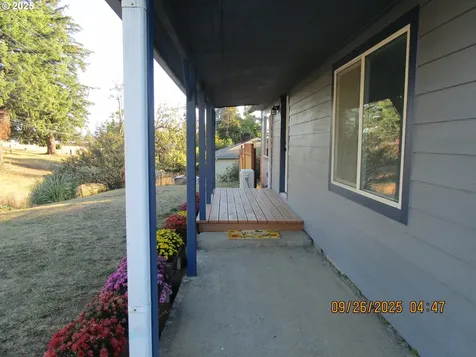 1623 N Fir Street Coquille OR 97423