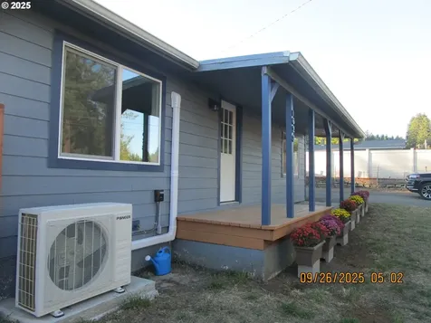 1623 N Fir Street Coquille OR 97423