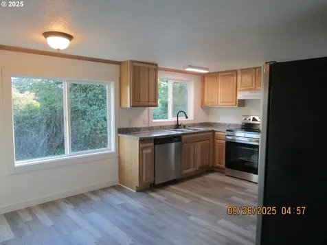 1623 N Fir Street Coquille OR 97423