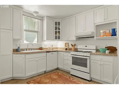 3723 NE 21st Avenue Portland OR 97212