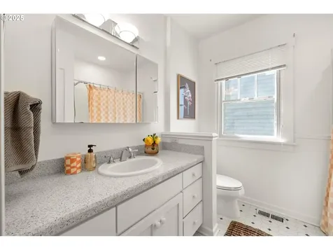 3723 NE 21st Avenue Portland OR 97212