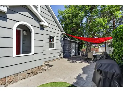 121 W 10th Street The Dalles OR 97058