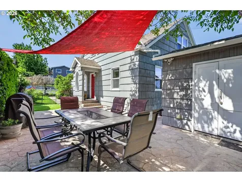121 W 10th Street The Dalles OR 97058