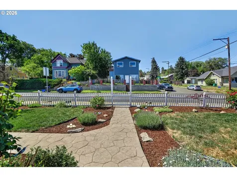 121 W 10th Street The Dalles OR 97058
