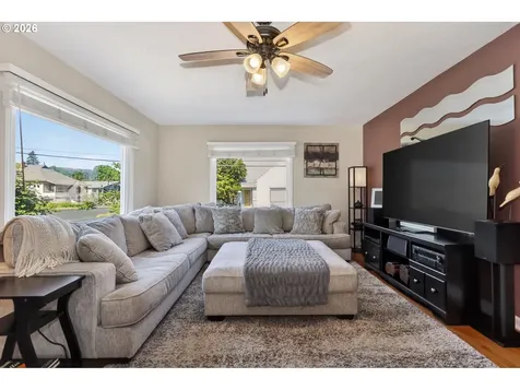 121 W 10th Street The Dalles OR 97058
