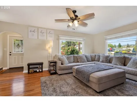 121 W 10th Street The Dalles OR 97058