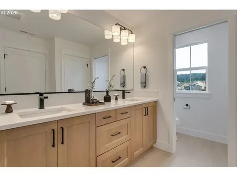 1400 E Canto Street Newberg OR 97132