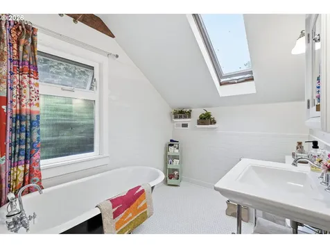 2625 NE 28th Avenue Portland OR 97212