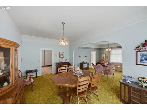 906 C Street Myrtle Point OR 97458