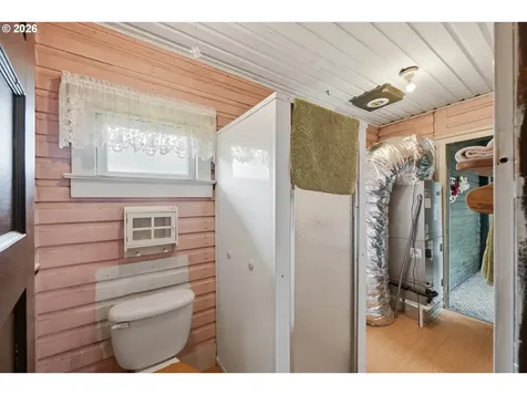 906 C Street Myrtle Point OR 97458