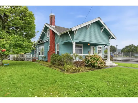 906 C Street Myrtle Point OR 97458