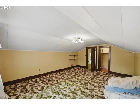 906 C Street Myrtle Point OR 97458