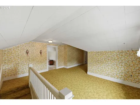 906 C Street Myrtle Point OR 97458
