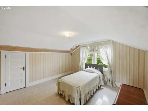 906 C Street Myrtle Point OR 97458