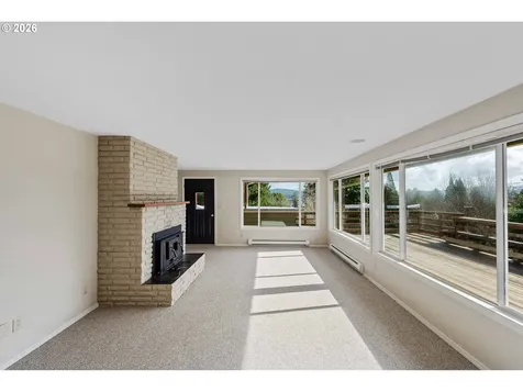 2912 Stanton Avenue North Bend OR 97459