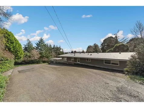 2912 Stanton Avenue North Bend OR 97459