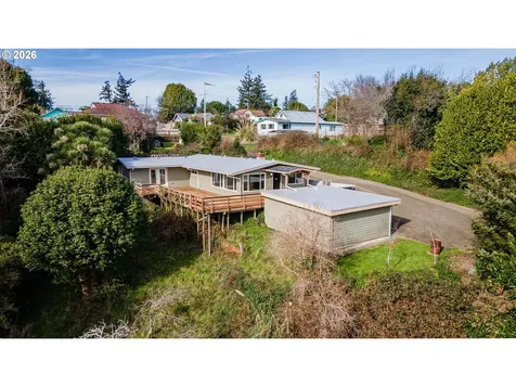 2912 Stanton Avenue North Bend OR 97459