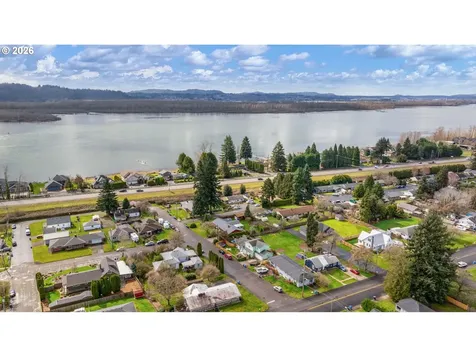 235 9th Street Washougal WA 98671
