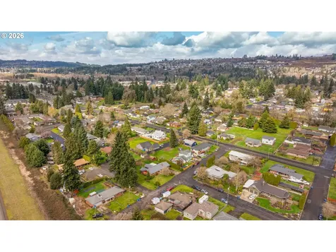 235 9th Street Washougal WA 98671