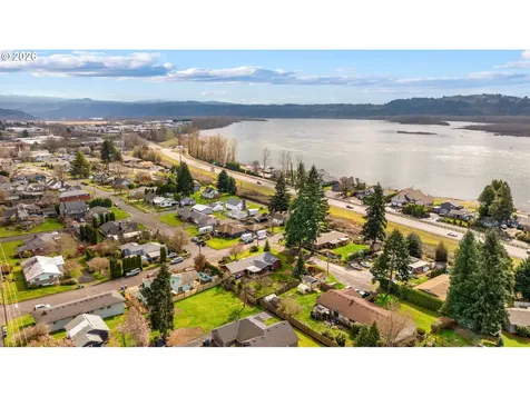 235 9th Street Washougal WA 98671