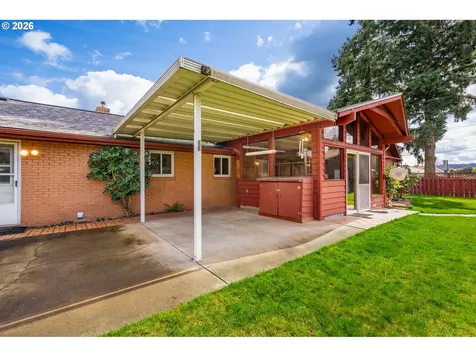 235 9th Street Washougal WA 98671