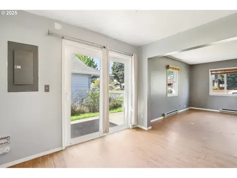 1404 S 8th Avenue Kelso WA 98626