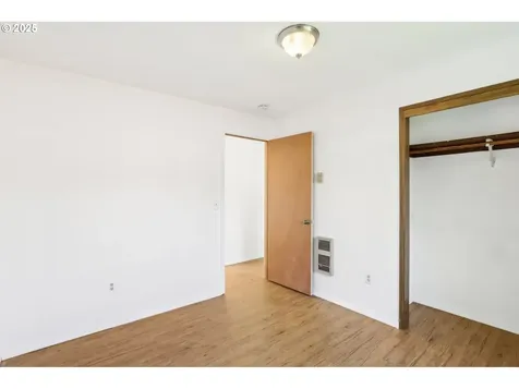 1404 S 8th Avenue Kelso WA 98626
