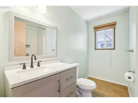 1404 S 8th Avenue Kelso WA 98626