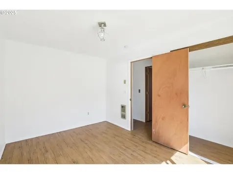 1404 S 8th Avenue Kelso WA 98626