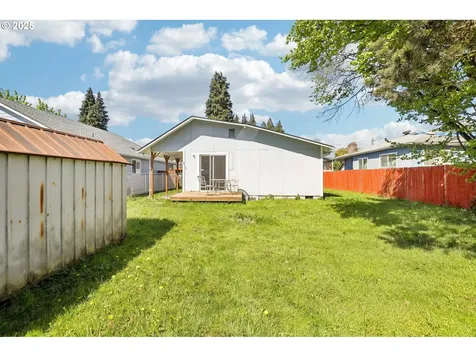 1404 S 8th Avenue Kelso WA 98626