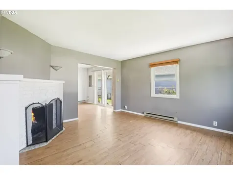 1404 S 8th Avenue Kelso WA 98626