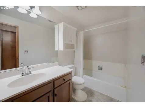 6630 Huntington Circle SE Salem OR 97306
