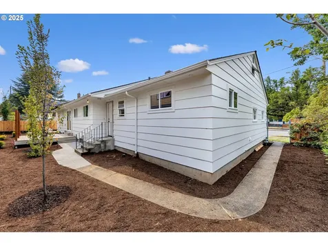 8418 N Portsmouth Avenue Portland OR 97203