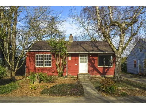 1653 SE Linn Street Portland OR 97202