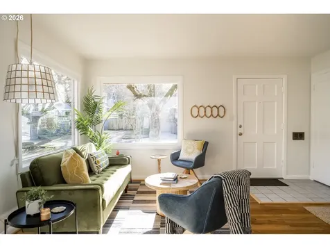 1653 SE Linn Street Portland OR 97202