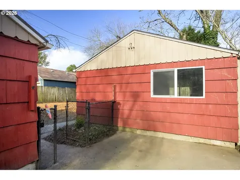 1653 SE Linn Street Portland OR 97202