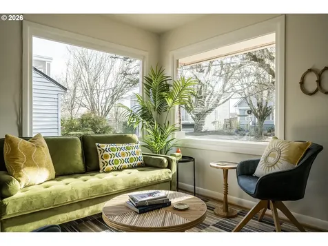 1653 SE Linn Street Portland OR 97202