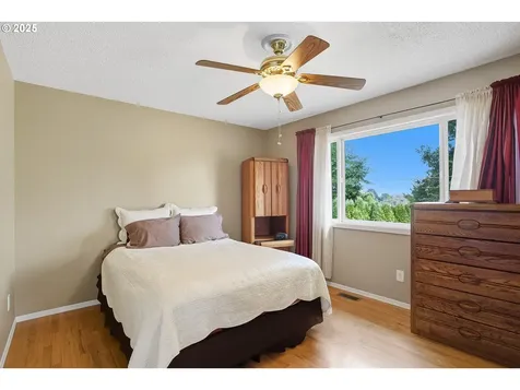 15909 NE Morris Street Portland OR 97230