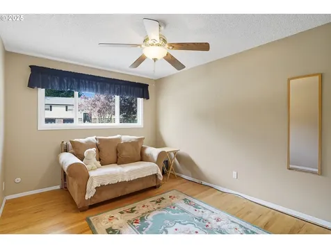 15909 NE Morris Street Portland OR 97230