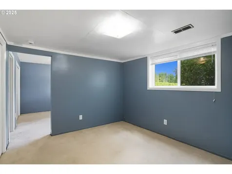15909 NE Morris Street Portland OR 97230