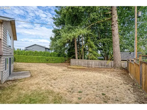 15909 NE Morris Street Portland OR 97230