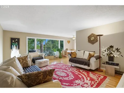 15909 NE Morris Street Portland OR 97230