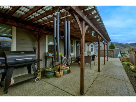 644 NE Cummins Street Roseburg OR 97470