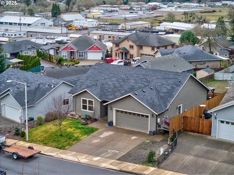 644 NE Cummins Street Roseburg OR 97470